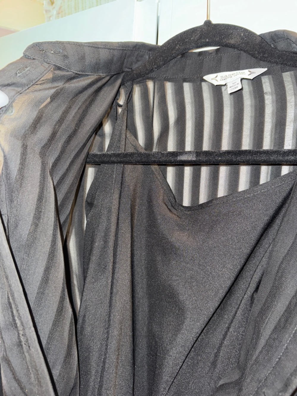 Black Tiered Long-Sleeve Shirt Dress with Waist Tie - Picture 4 of 10